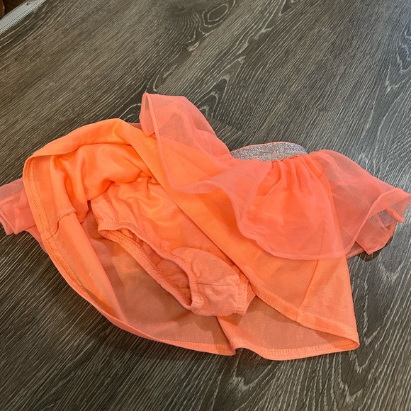 (2) 2T Tutu skirts - Picture 4 of 5